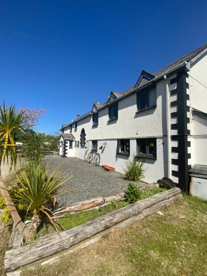 Penwithick Innis Guest House And Campsite المظهر الخارجي الصورة